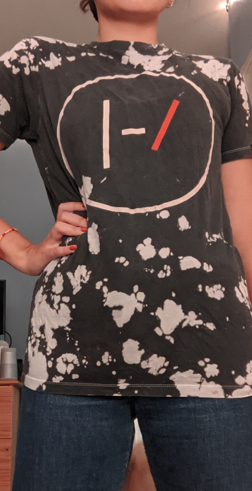Vintage Twenty One Pilots "Dye Bird" Tour Shirt